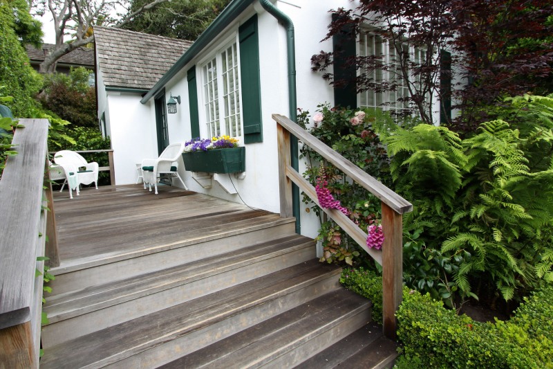 lincoln-green-inn-gardens-cottages-june-2023-15