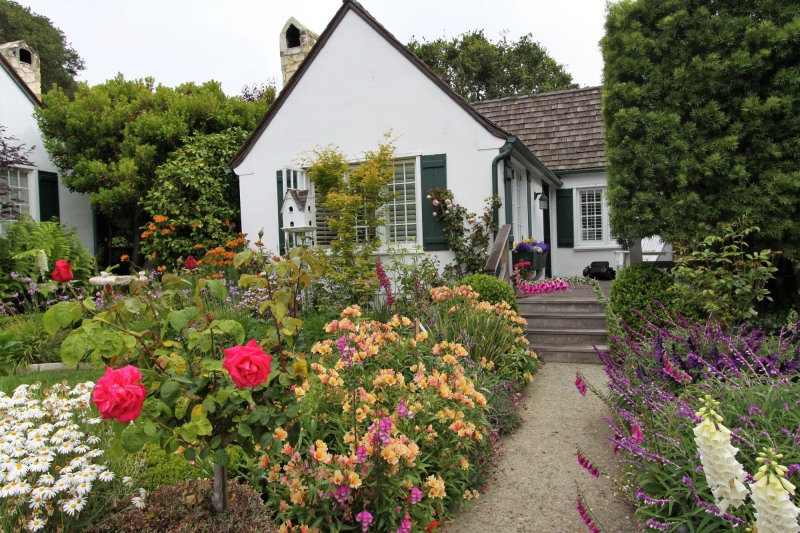 lincoln-green-inn-gardens-cottages-june-2023-16